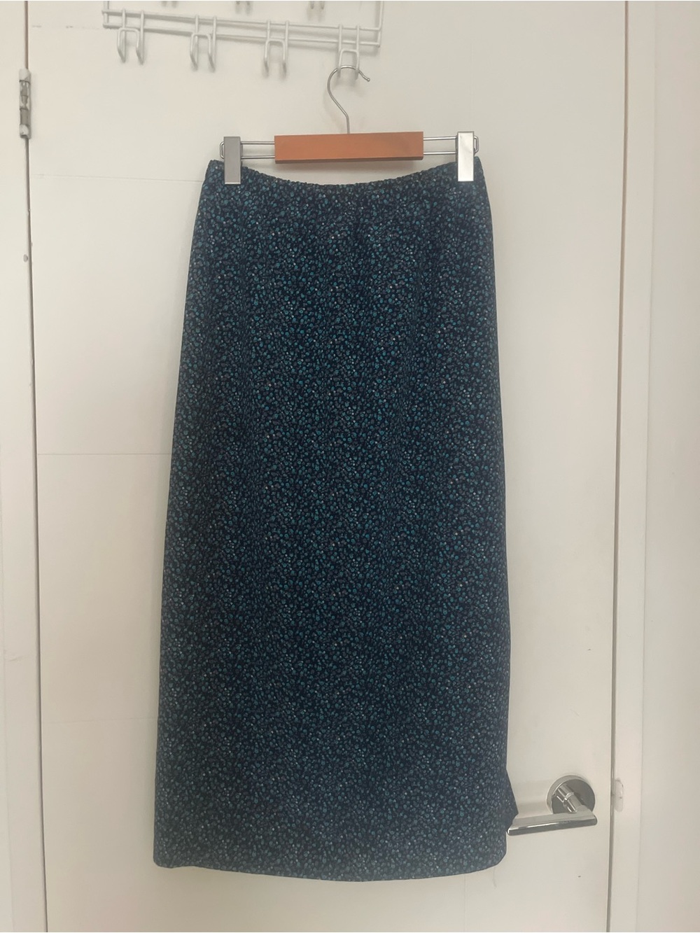 Women's Laura Navy Floral Midi Skirt